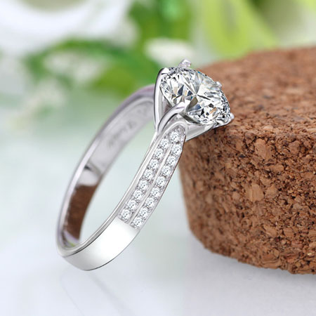 925 Sterling Silver Artificial Diamond Engagement Ring