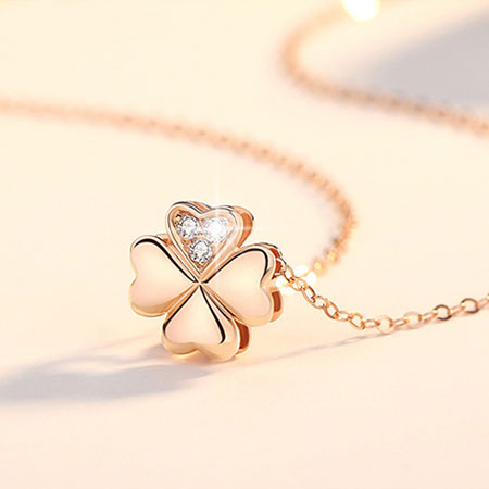 18k Rose Gold White Gold Four Leaf Clover 3 Diamond Pendant Necklace