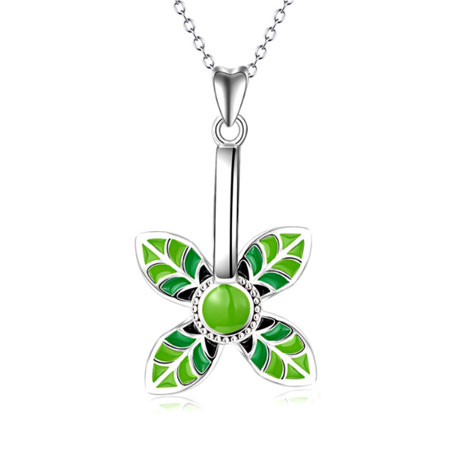 Rotatable Green 4 Leaf Clover Necklace Pendant in Sterling Silver