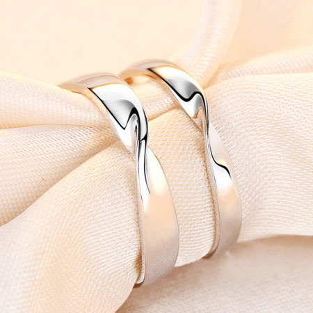 Silver Mobius Wedding Love Rings for Couples