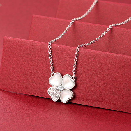 Mother of Pearl 4 Leaf Clover Necklace Pendant Sterling Silver