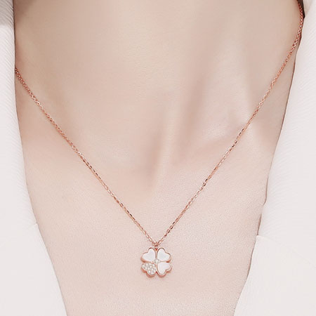 Mother of Pearl 4 Leaf Clover Necklace Pendant Sterling Silver