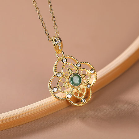 Natural Emerald Four Leaf Clover Pendant Necklace Sterling Silver Plated Gold