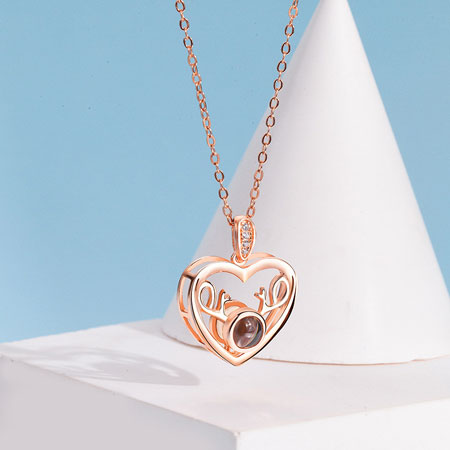 Necklace That Says I Love You in 100 Languages