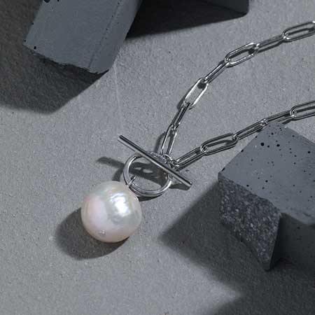 Paperclip Pearl Necklace Toggle Clasp in Sterling Silver