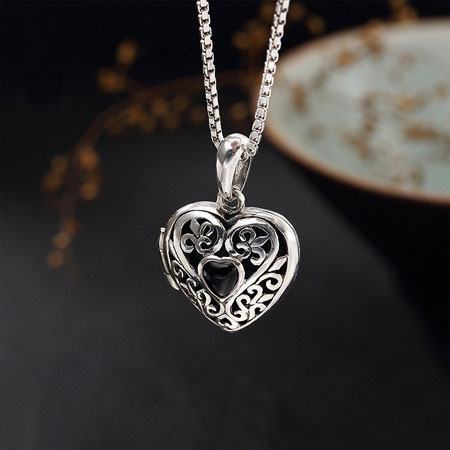 Crystal Heart Lock Necklace (Silver)