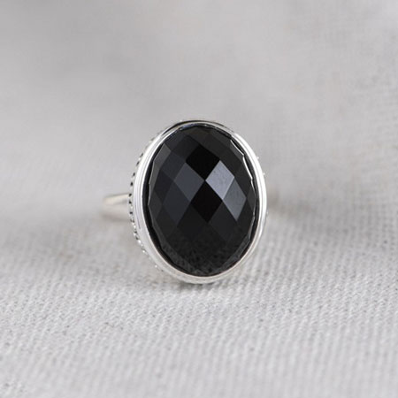 Vintage Womens Oval Faceted Black Onyx Ring in Sterling Silver